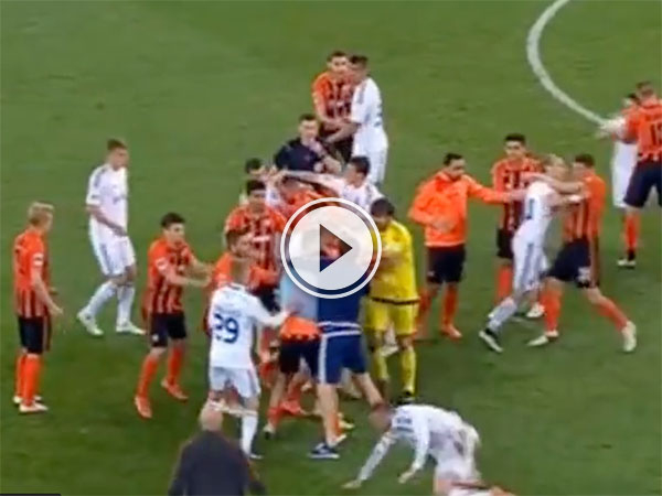 Fight in Ukrainian soccer game (Video)