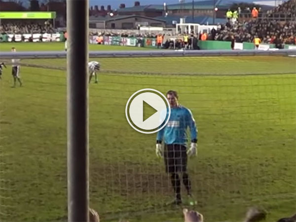 Birmingham City fans destroy Blyth Spartans' GK (Video)