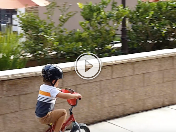 This 3-year-old kid is more metal than I'll ever be! (Video)