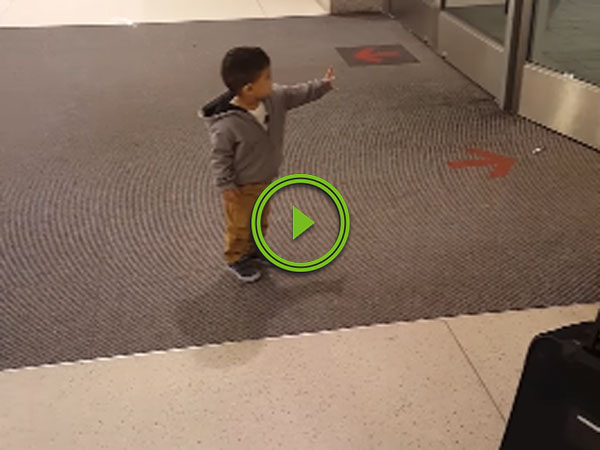 He thinks he's using the Force to open the doors (Video)