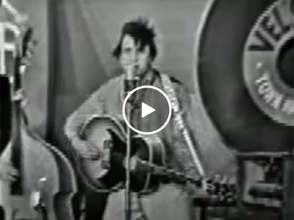 Johnny Cash completely roasts Elvis Presley (Video)