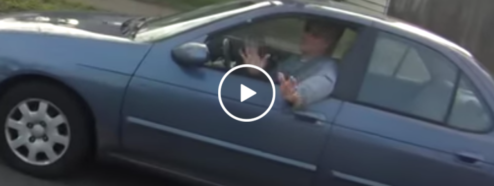 Rider avoids accident, driver of car apologizes