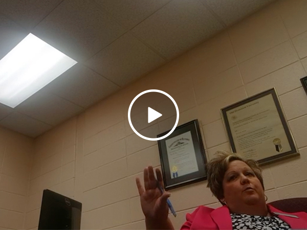 Long-time middle school janitor fired by world's pettiest principal (Video)