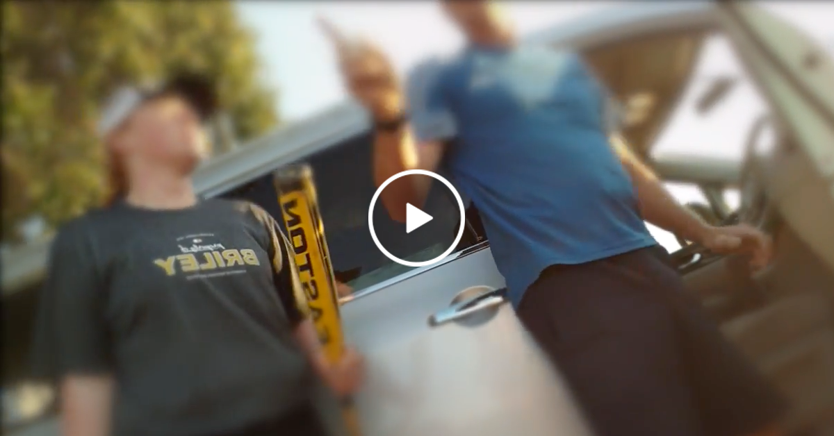 Family from hell breaks a guys windshield, then threatens him (Video)