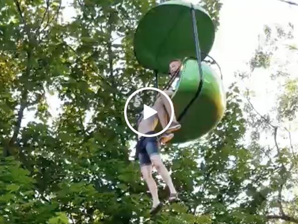 Waterpark visitors save girl hanging from skyride (Video)