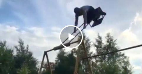 You play stupid f%*#ing games, you win stupid f%*#ing prizes (Video)