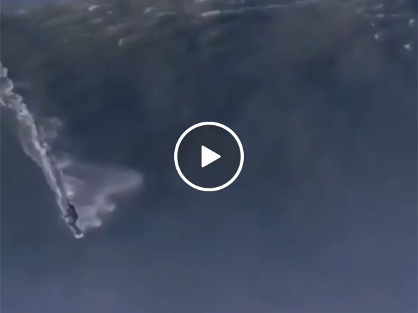 A Huge Surfing Wipeout Off the Coast of Portugal
