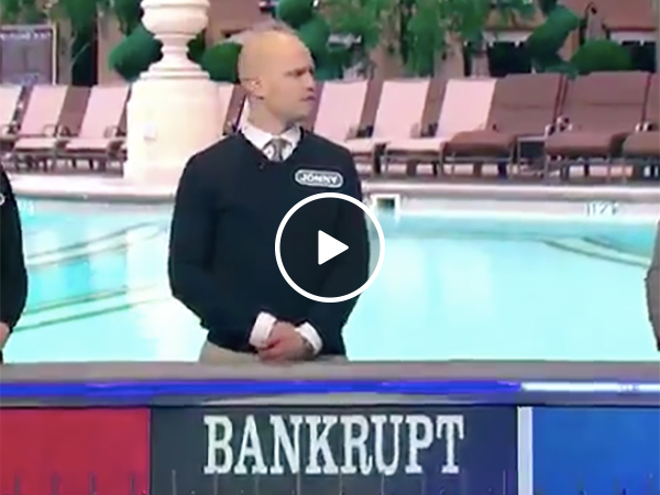 Guy Goes Bankrupt of Wheel of Fortune and Fails Miserably