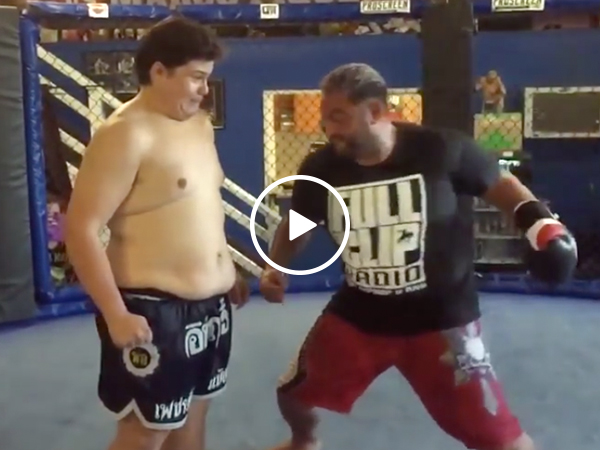 The iron fist of UFC legend Mark Hunt vs. A Kid Named Noodles (Video)