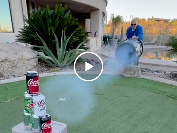 Only Snoop blows bigger rings out of a cannon (Video)