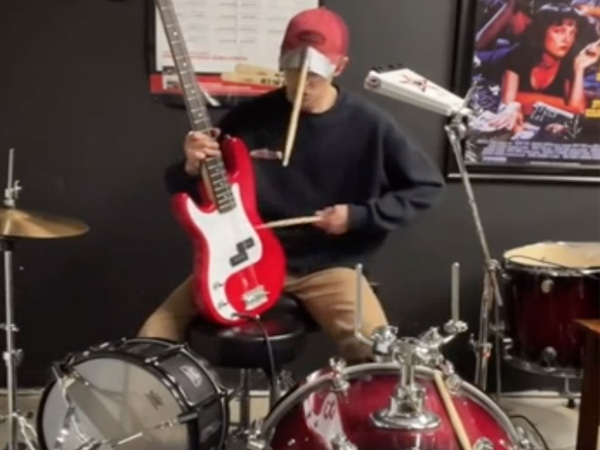 Rocking out incorrectly sounds awesome (Video)